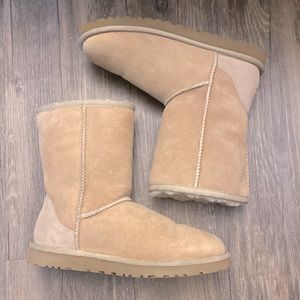 Women’s UGG Classic Short Boots Mustard Seed - Size 5.5